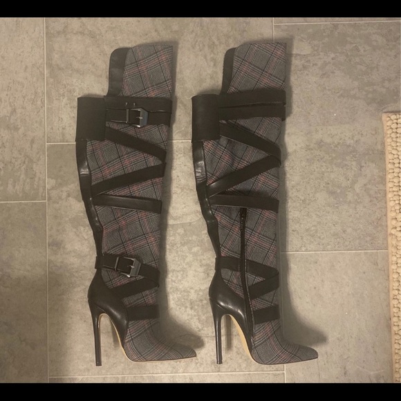 Shoes - Multicolored (black, gray, & red), Strappy Knee High Boots w/a buckle